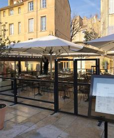 Pare vent pour terrasses de cafés et restaurants