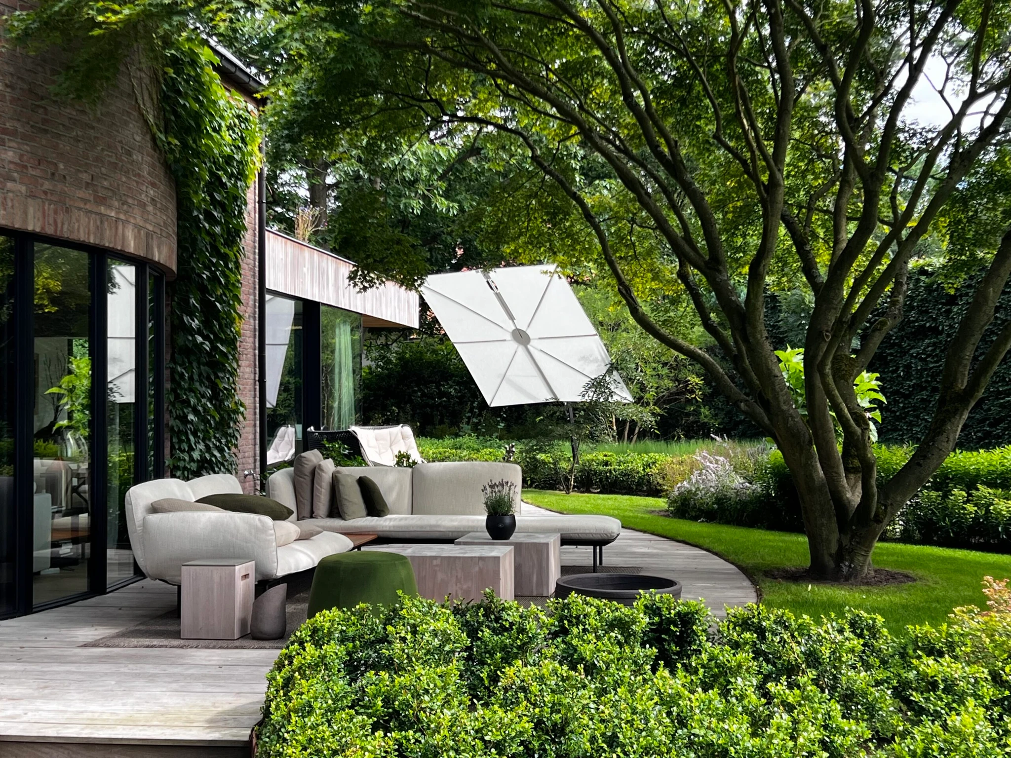 Parasol Design SPECTRA – Innovation ouverture en éventail