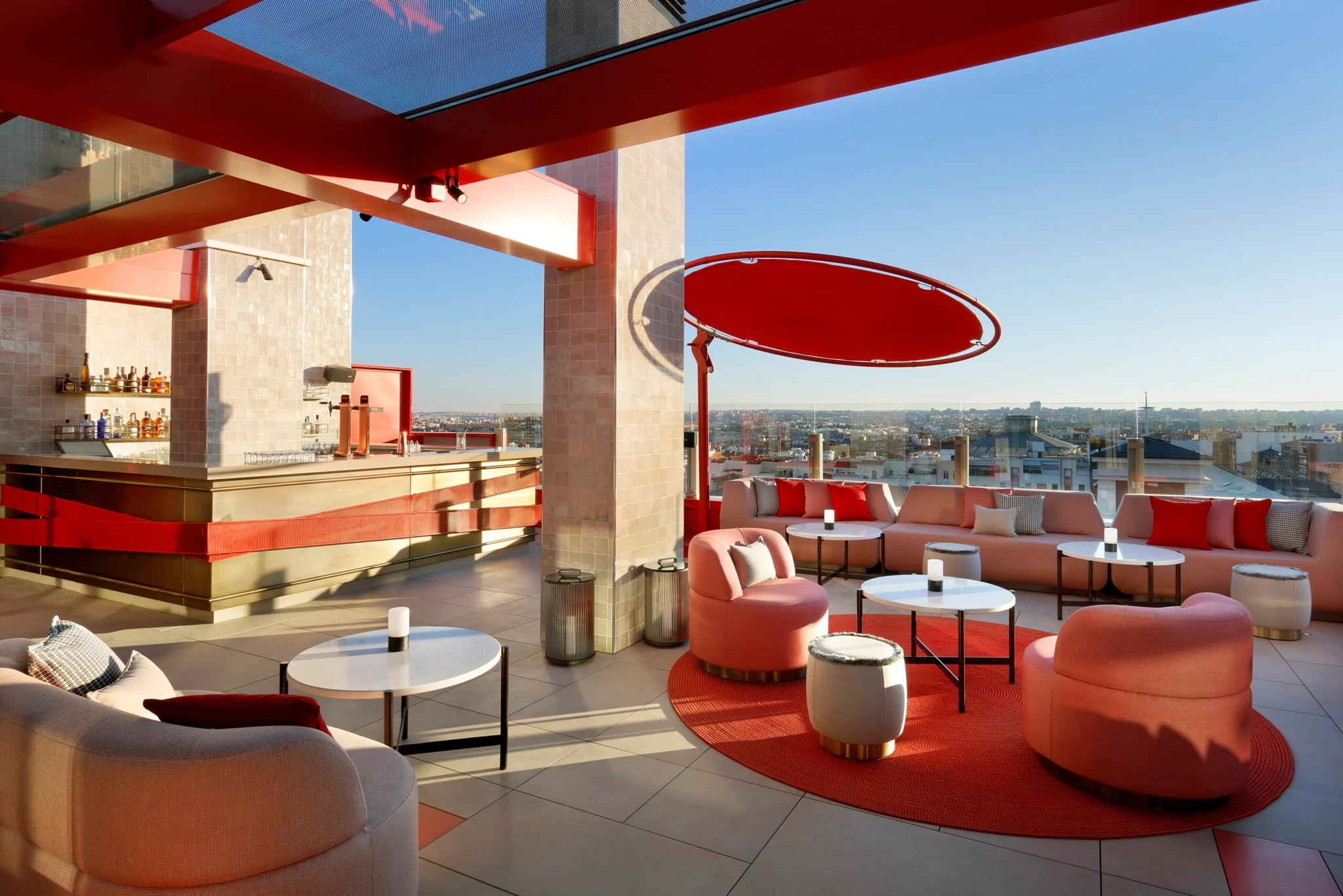 Parasol Design ECLIPSUM – Design circulaire unique et élégant